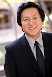 How tall is Masi Oka?